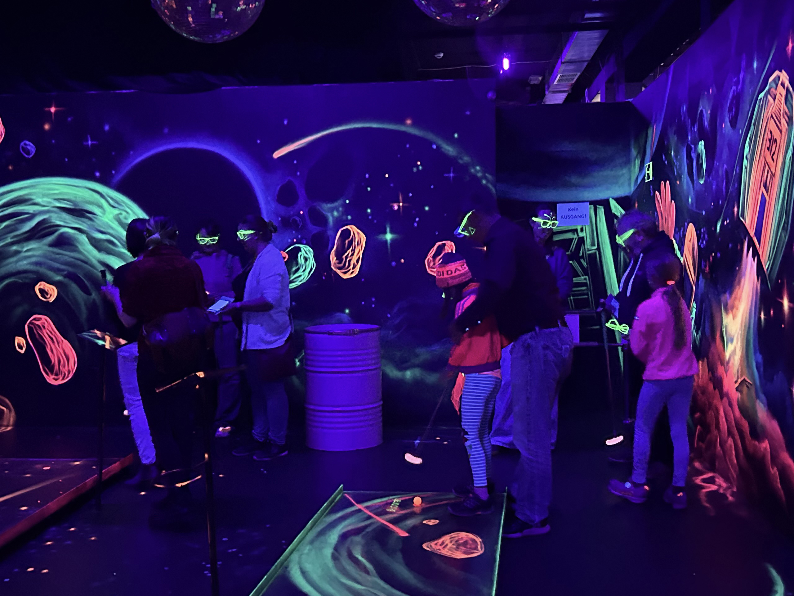 3d-neongolf-ibo-teamevent